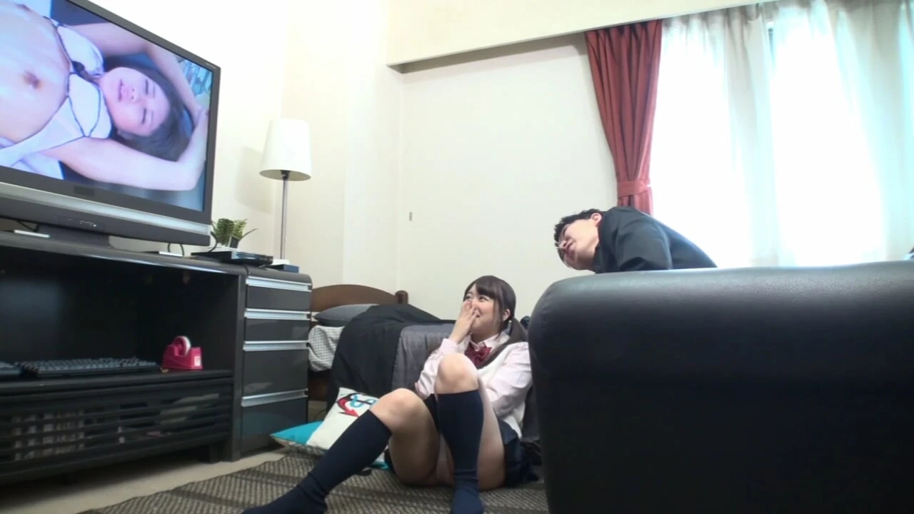 A Girl From My Class Came To My House To Watch Porn, But She Wet Her Pants So Much 3