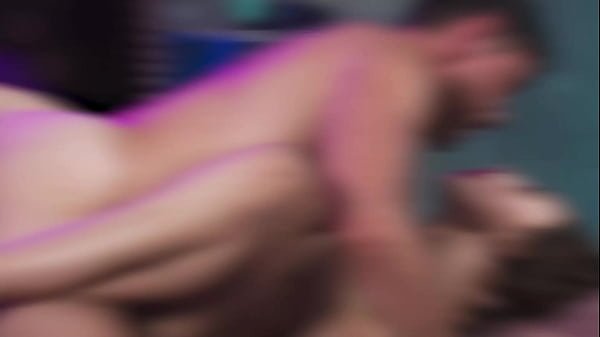 ADULTMOBILE – Blonde Hottie Sucks A Big Cock In The Bathtub Before Getting Pounded From Behind On The Bed