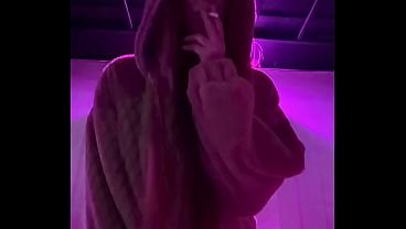 Artemisia Love outdoor smoking sesh