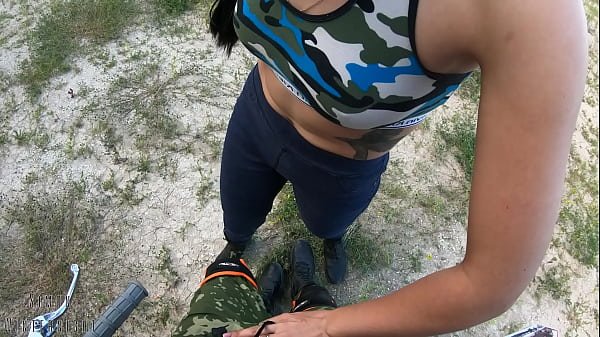 Black Lynn Gives Me Sloppy Head Outdoors