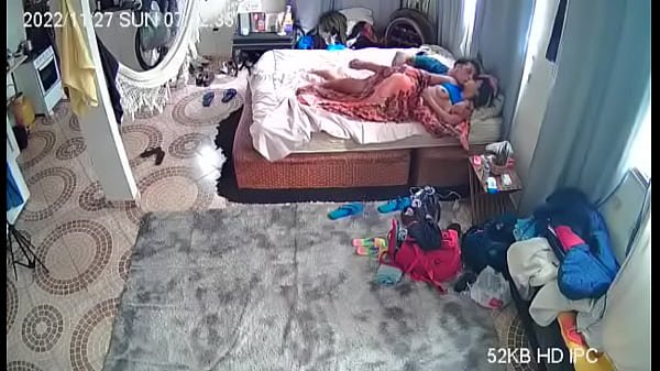 Câmera escondida flagra casal famoso