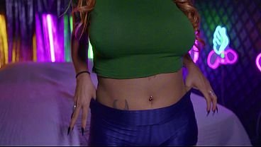 curvy milf double toyed and anus stretched