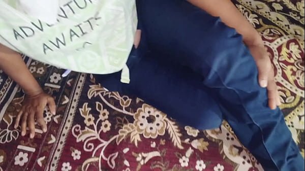 desi bhabhi ne squirt se devar ko nehla diya chudai ke waqt Hindi HD video sex.
