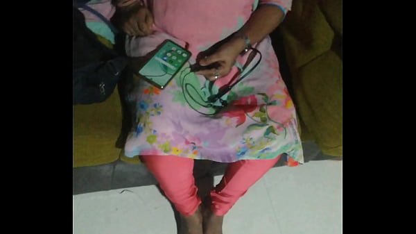 मेरी देसी नौकरानी