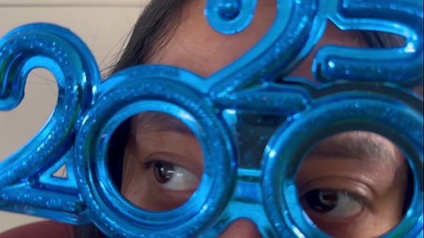 Happy New Year – fucking with a stranger I met at the mall.