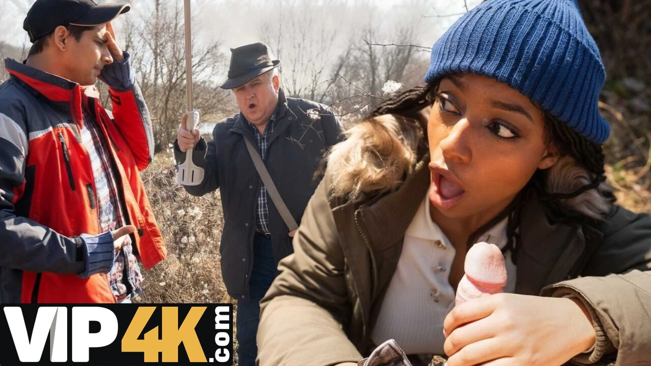 HUNT4K. We were caught by strangers during blowjob in public