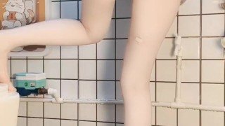 I masturbated while standing, squirting and convulsing.白虎美女站着自慰喷水,痙攣抽搐