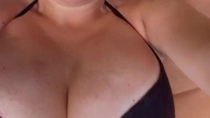 I’m sunbathing! enjoy my big tits! do you want to see my group sex and anal?
