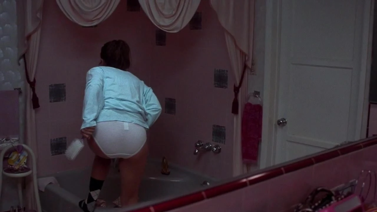 Maggie Gyllenhaal, James Spader – Secretary HQ