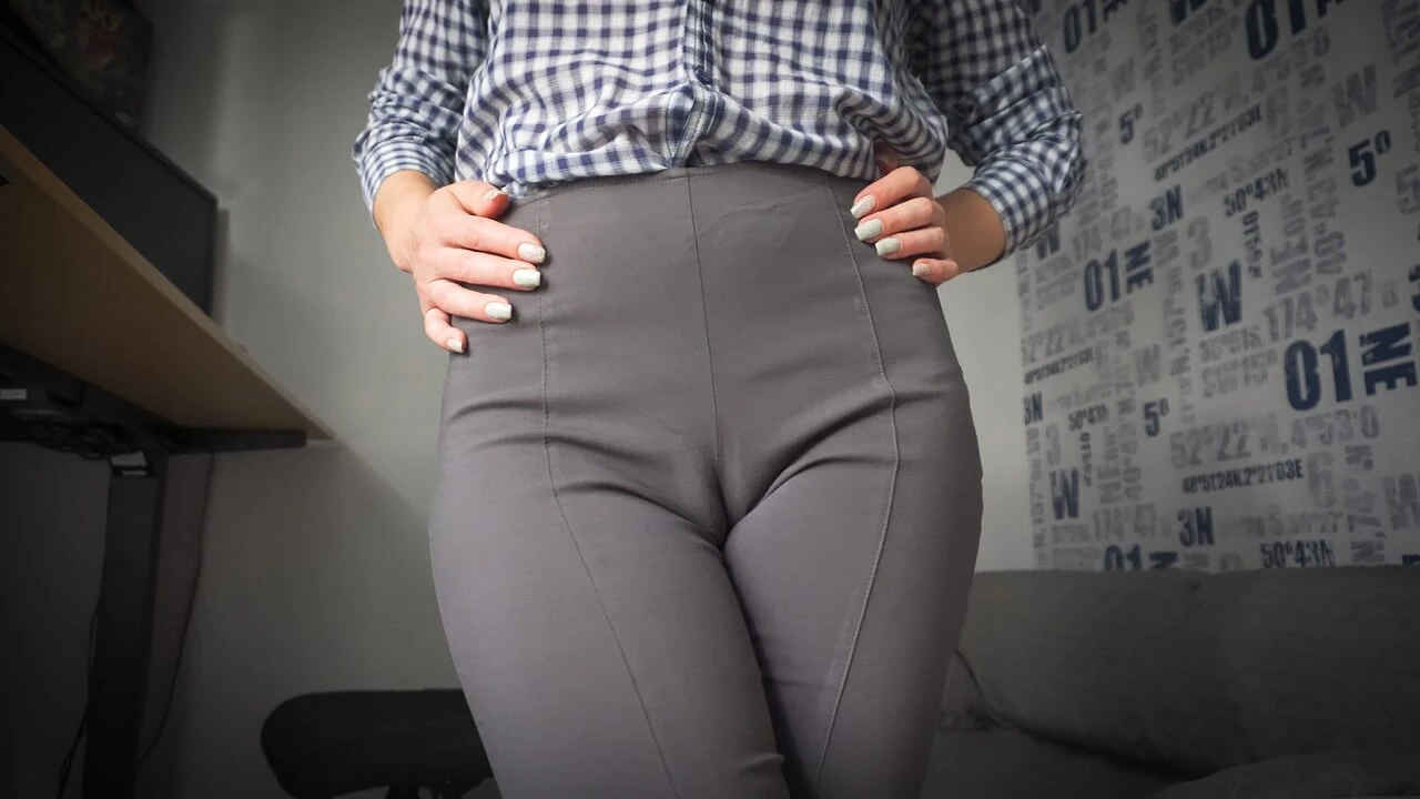 Naughty Secretary Seduces You With Her Cameltoe In Tight Trousers