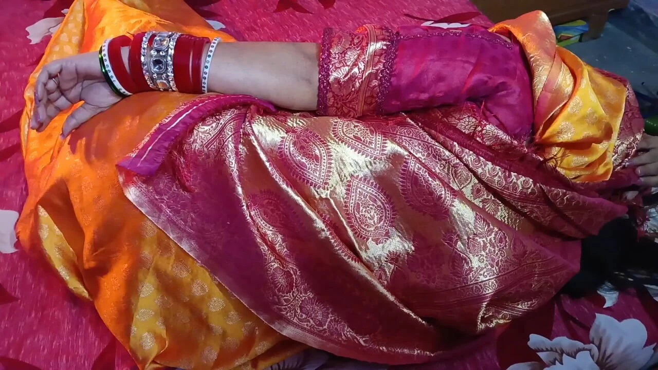 Newly married bhabhi ki chut Mari