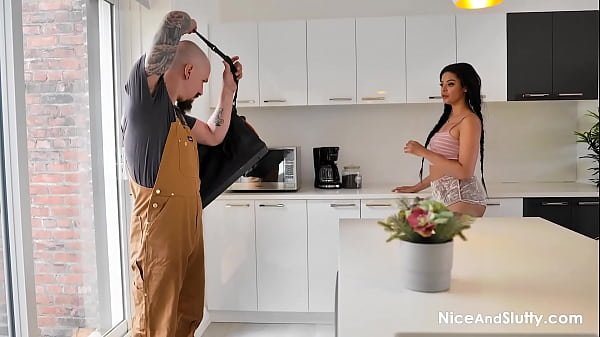 Oops! Jayna Kay gets plugged by the Cable Guy at NiceAndSlutty