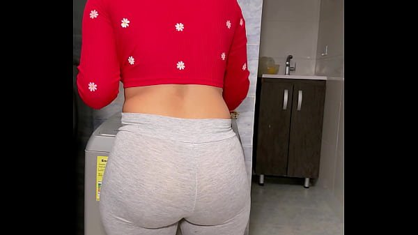 Secion de fotos al aire libre termina casa desnuda