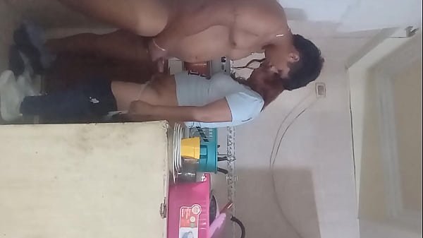 Sexo en la cocina, casi nos descubre su esposo