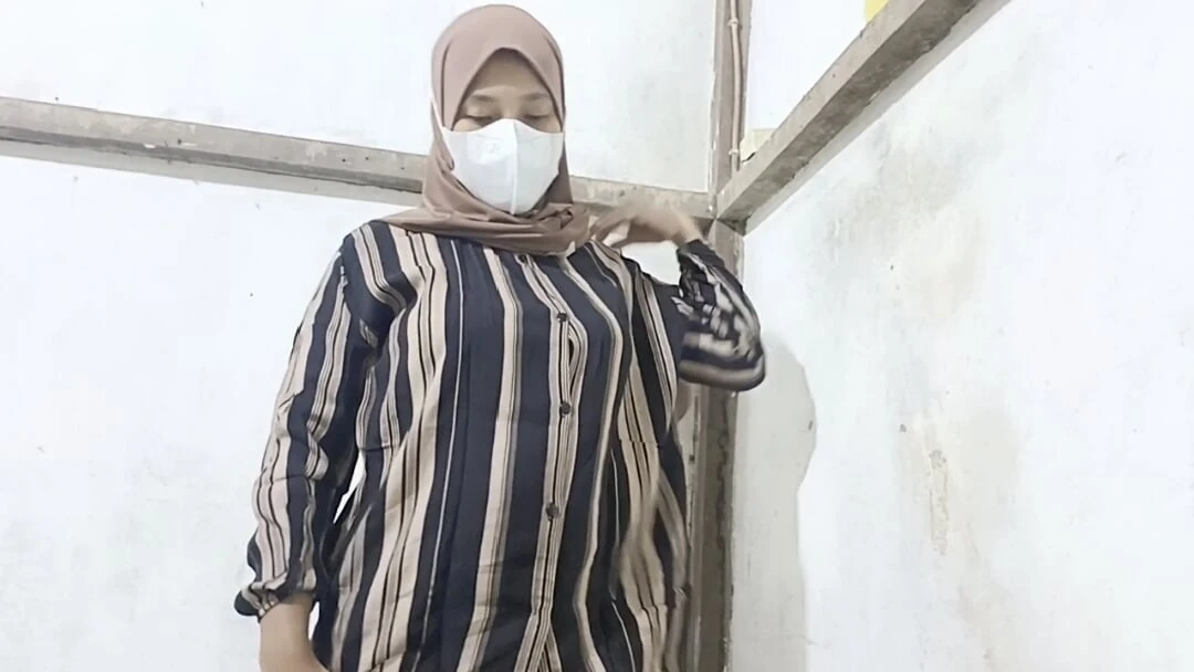 Viral!! Beautiful Teacher Is Masturbating